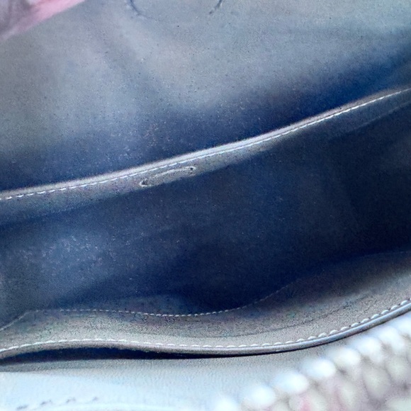 Prada Handbag!❤️ - Picture 6 of 8